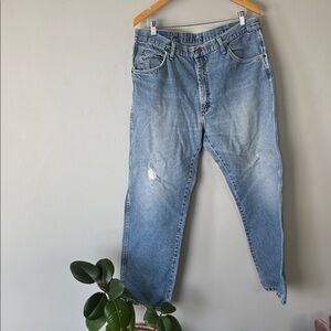 Vintage Wrangler Distressed Jeans 38x30 Light Wash 100% Cotton